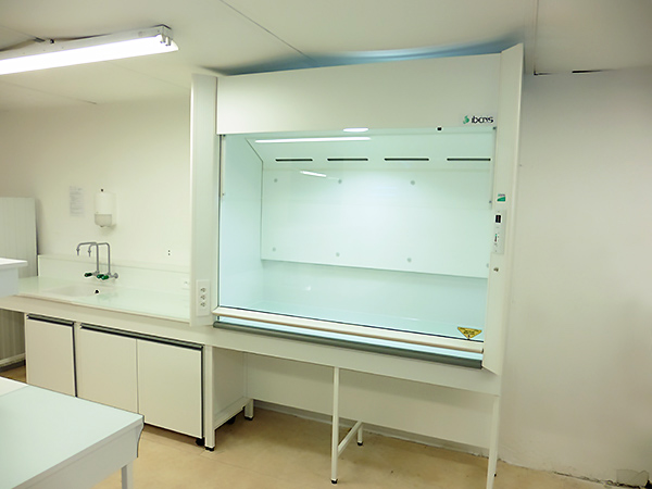 paillasse sous sorbonne iberis